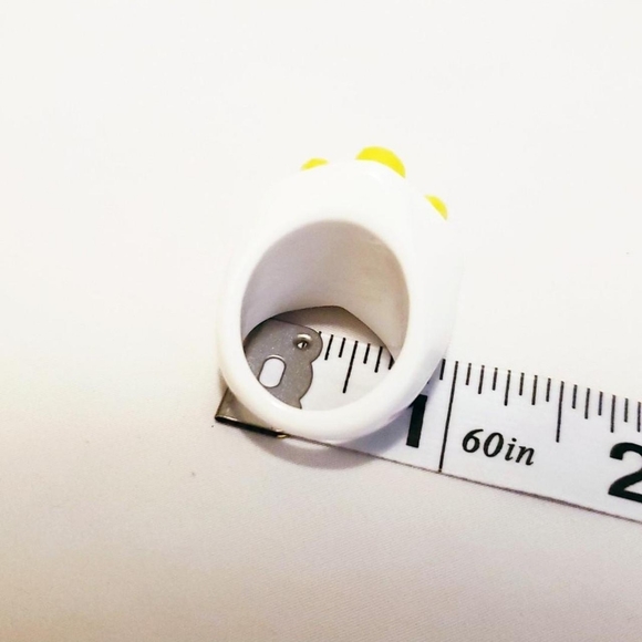 Plastic Jewelry Bundle - Picture 2 of 6